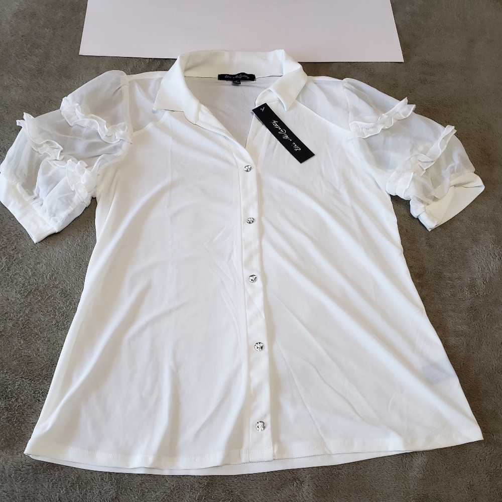 Elie Mccarthy white Top with Ruffle Sleeve and shiny unfunctional buttons Size M